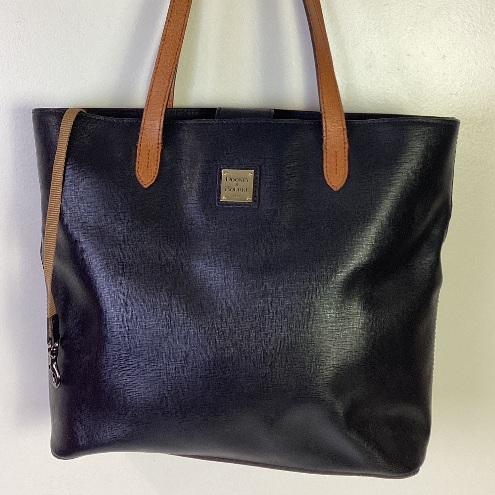 Dooney & Bourke Charleston Tote Bag. . Black, textured leather.